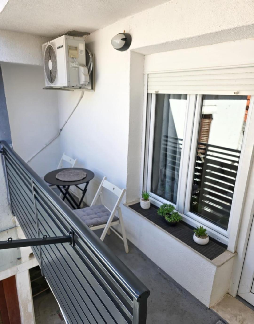 Private Bedroom With Bathroom Baška Voda Εξωτερικό φωτογραφία